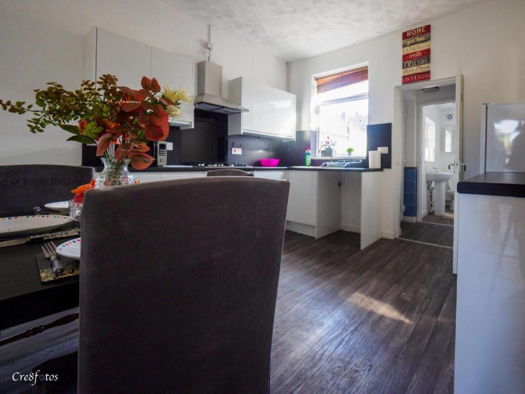 12 Cornwallis Lodge Family Room 1 Stoke-on-Trent Экстерьер фото